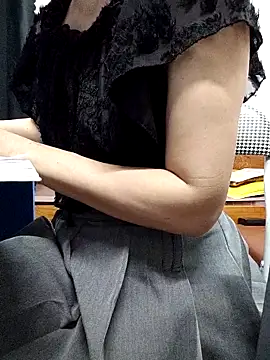 Haralushiaaa online show from 10-16-25, 06:03