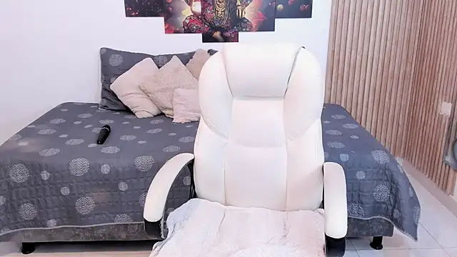  Lakshmi hotx online show from 10-30-25, 07:03