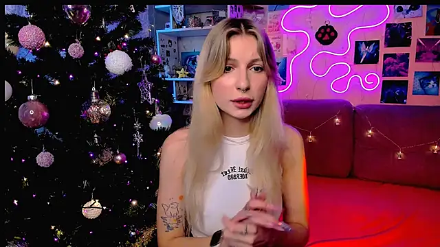 Maria Hunt online show from 12-31-24, 03:23