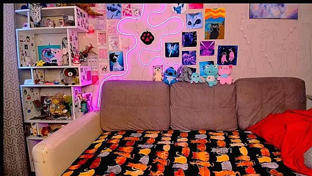 Maria Hunt online show from 01-14-25, 04:04