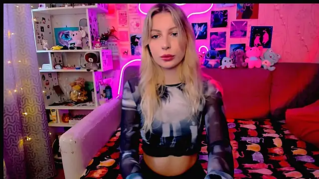 Maria Hunt online show from 01-18-25, 03:53