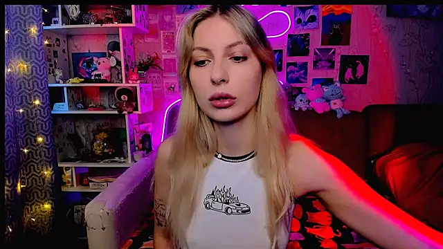 Maria Hunt online show from 01-21-25, 03:15