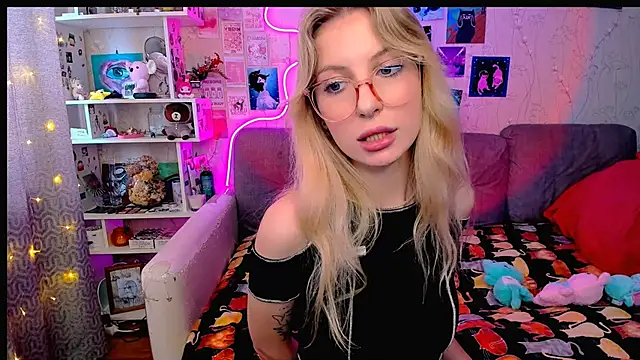 Maria Hunt online show from 01-25-25, 07:06