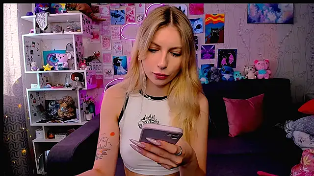 Maria Hunt online show from 02-06-25, 06:51