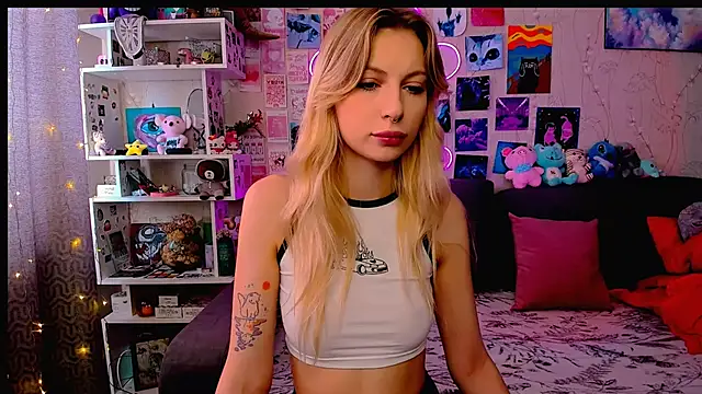 Maria Hunt online show from 02-15-25, 04:36