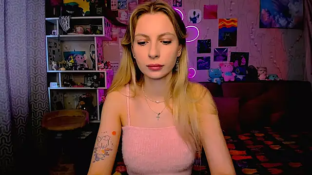 Maria Hunt online show from 03-22-25, 02:27