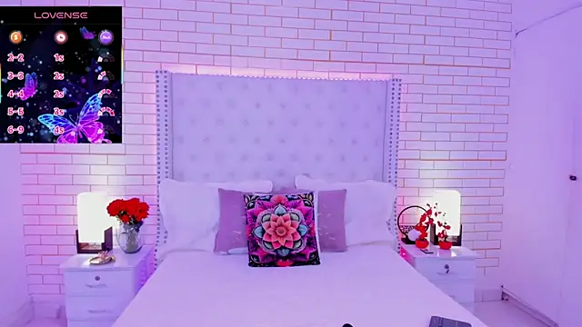 Snapshot of Coco_Balenciaga_ chatting on 05-26-26, 11:39 Coco Balenciaga online show from 05-26-26, 11:39