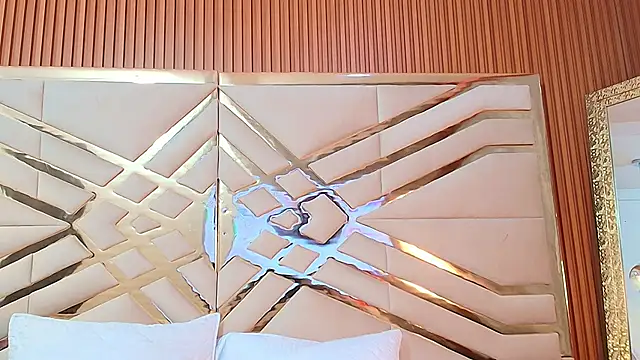 littleebluee online show from 02-23-25, 07:38