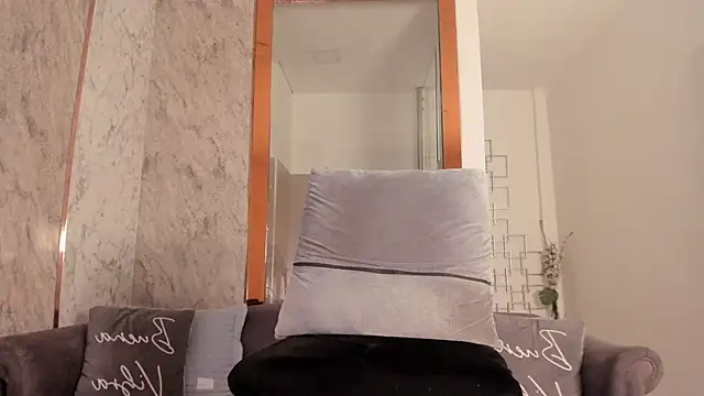 Vero Lodge online show from 01-25-25, 01:41