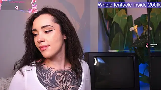 Snapshot of EvaCanton chatting on 06-15-26, 02:58 EvaCanton online show from 06-15-26, 02:58
