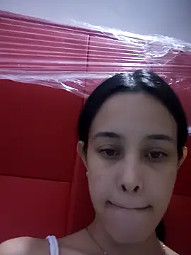 Snapshot of The-quee22 chatting on 03-19-25, 11:03 The-quee22 online show from 03-19-25, 11:03