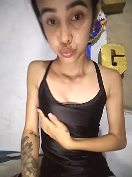 Snapshot of The-quee22 chatting on 09-27-25, 10:59 The-quee22 online show from 09-27-25, 10:59