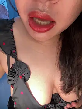 --Lyly-- online show from 05-18-26, 07:58