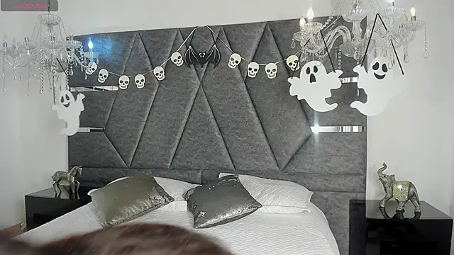 IsabellaGrey19 online show from 10-17-25, 07:16