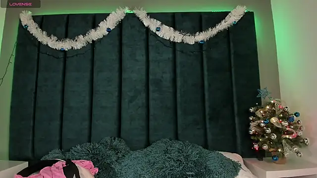 IsabellaGrey19 online show from 12-17-25, 07:31