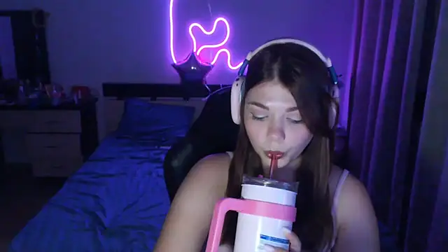 helengilmor online show from 09-10-25, 03:45