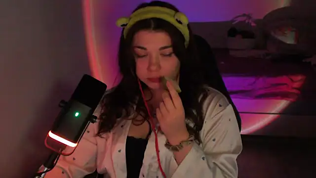 helengilmor online show from 02-26-26, 05:23