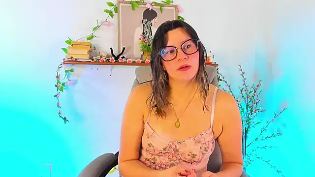 Chanelll Taylorr  online show from 03-28-26, 12:16