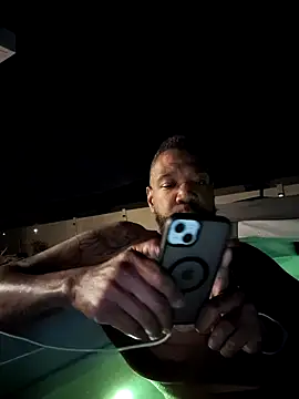 Snapshot of 3prettyboy3 chatting on 10-01-25, 06:52 3prettyboy3 online show from 10-01-25, 06:52