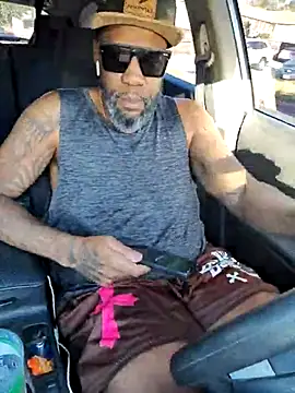 Snapshot of 3prettyboy3 chatting on 11-01-25, 11:29 3prettyboy3 online show from 11-01-25, 11:29