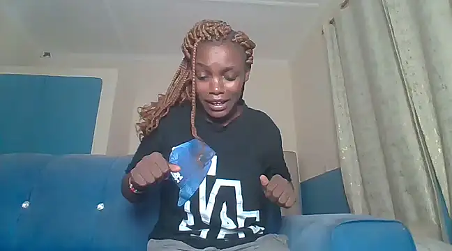 Snapshot of awino001 chatting on 03-18-25, 09:43 awino001 online show from 03-18-25, 09:43