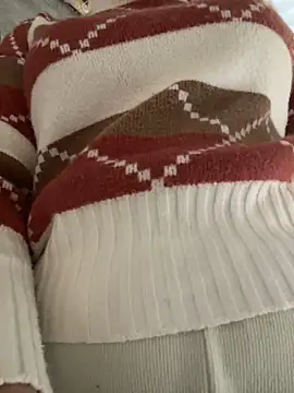 Snapshot of Milk_Mom99 chatting on 12-20-24, 03:58 Milk Mom99 online show from 12-20-24, 03:58