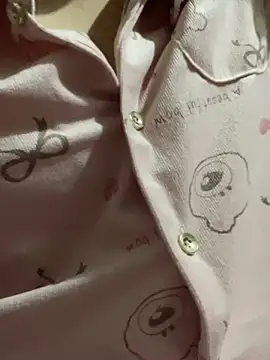 Snapshot of Milk_Mom99 chatting on 02-11-25, 06:30 Milk Mom99 online show from 02-11-25, 06:30