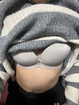 Snapshot of Milk_Mom99 chatting on 02-24-25, 09:21 Milk Mom99 online show from 02-24-25, 09:21