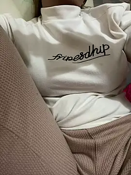 Snapshot of Milk_Mom99 chatting on 03-19-25, 02:46 Milk Mom99 online show from 03-19-25, 02:46