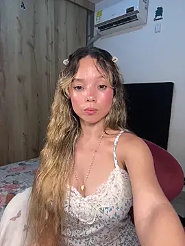 Snapshot of nakary00 chatting on 10-22-25, 12:00 nakary00 online show from 10-22-25, 12:00