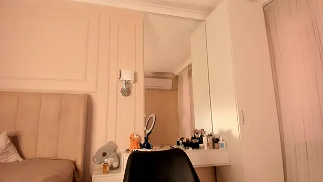 melissa yamazaki online show from 11-19-25, 04:45