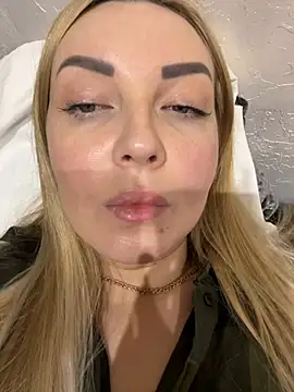 Snapshot of Aleksandrakis chatting on 02-06-25, 12:00 Aleksandrakis online show from 02-06-25, 12:00