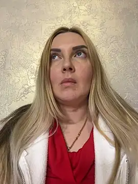 Snapshot of Aleksandrakis chatting on 02-17-25, 08:36 Aleksandrakis online show from 02-17-25, 08:36