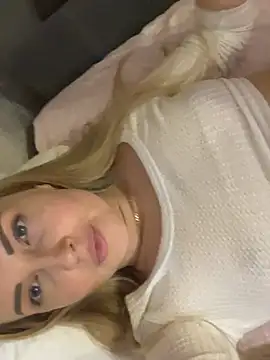 Snapshot of Aleksandrakis chatting on 02-25-25, 01:17 Aleksandrakis online show from 02-25-25, 01:17