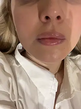 Snapshot of Aleksandrakis chatting on 02-27-25, 08:06 Aleksandrakis online show from 02-27-25, 08:06