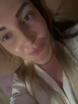 Snapshot of Aleksandrakis chatting on 03-14-25, 05:02 Aleksandrakis online show from 03-14-25, 05:02