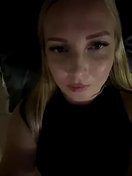 Snapshot of Aleksandrakis chatting on 09-21-25, 12:18 Aleksandrakis online show from 09-21-25, 12:18