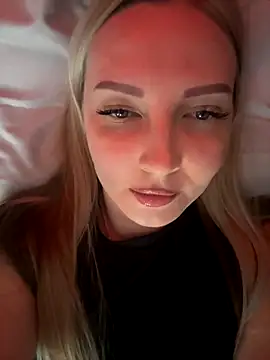 Snapshot of Aleksandrakis chatting on 10-01-25, 10:21 Aleksandrakis online show from 10-01-25, 10:21