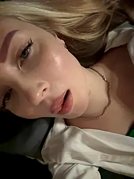 Snapshot of Aleksandrakis chatting on 10-11-25, 09:08 Aleksandrakis online show from 10-11-25, 09:08