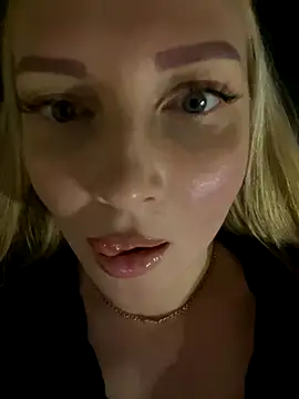 Snapshot of Aleksandrakis chatting on 10-13-25, 06:41 Aleksandrakis online show from 10-13-25, 06:41