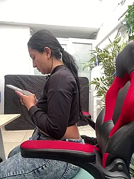 luna asss online show from 02-20-25, 02:02