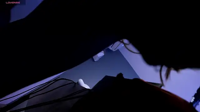 SamanthaKlein  online show from 09-11-25, 03:39