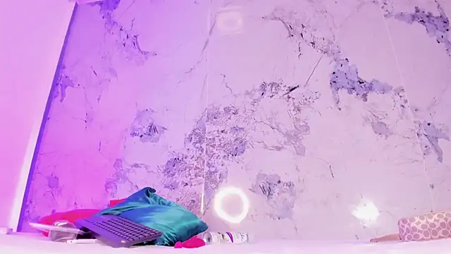 Snapshot of Kim_Baker1 chatting on 10-07-25, 08:17 Kim Baker1 online show from 10-07-25, 08:17