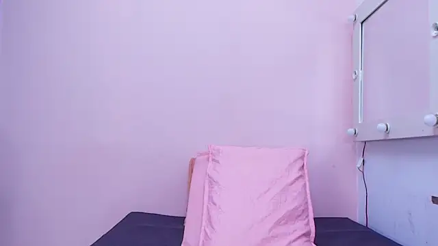 Snapshot of kendal_rossi chatting on 09-16-25, 11:55 kendal rossi online show from 09-16-25, 11:55