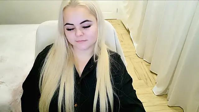 lovely-eyes online show from 12-12-24, 04:48