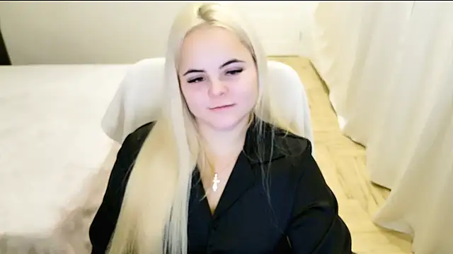 lovely-eyes online show from 12-14-24, 11:12