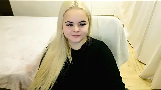 lovely-eyes online show from 12-15-24, 11:31