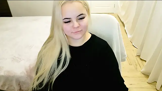 lovely-eyes online show from 12-19-24, 11:14