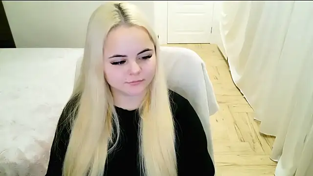 lovely-eyes online show from 12-30-24, 03:47