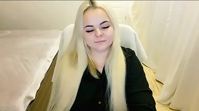 lovely-eyes online show from 01-05-25, 12:31